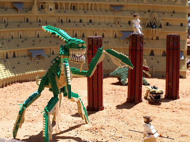 Lego Dinosaurs take over New York at Legoland California