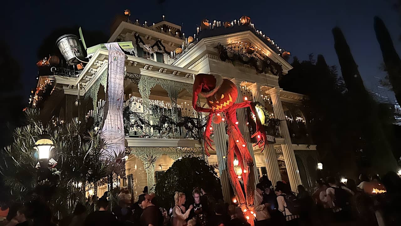 Haunted Mansion Holiday