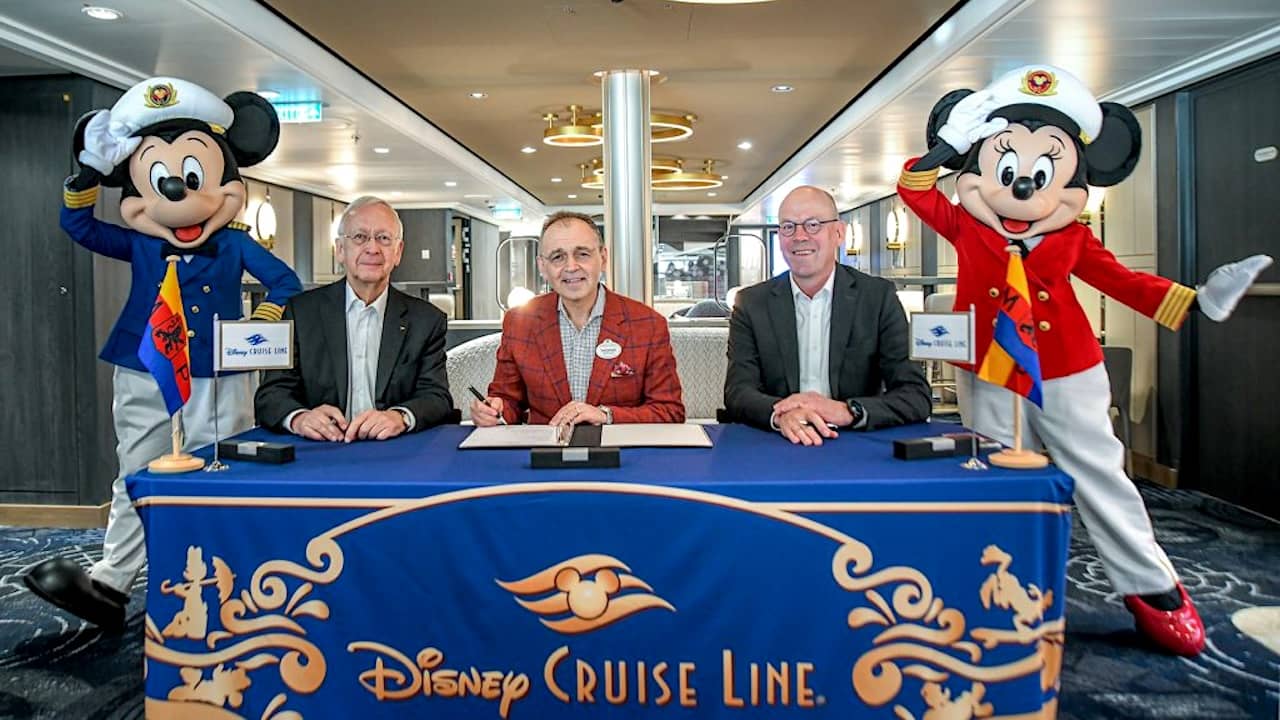 Disney Treasure handover ceremony