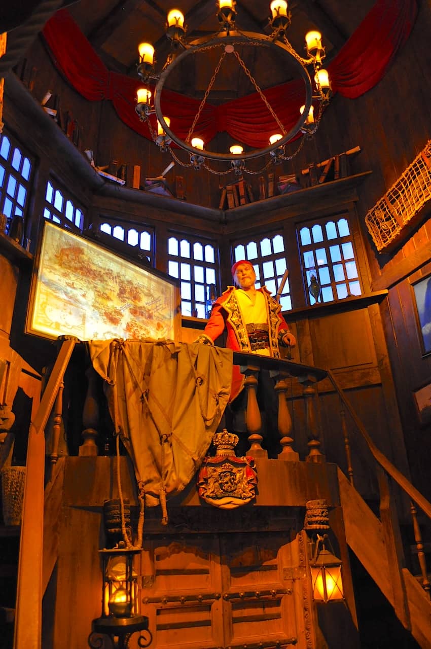 Inside Pirates in Batavia ride