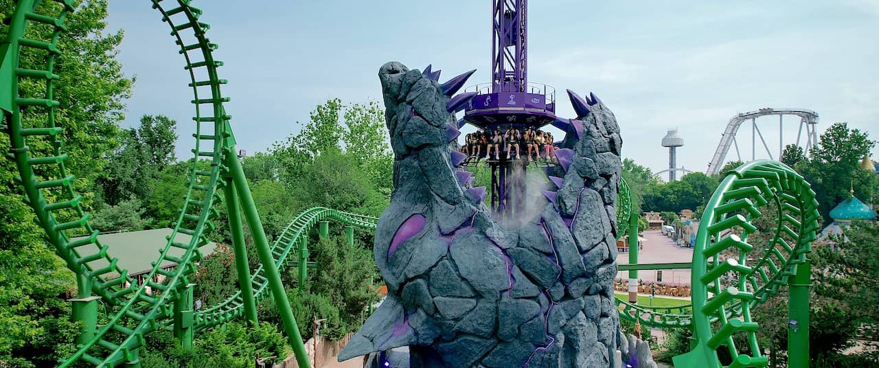 Who's afraid of this new big stone wolf ride?