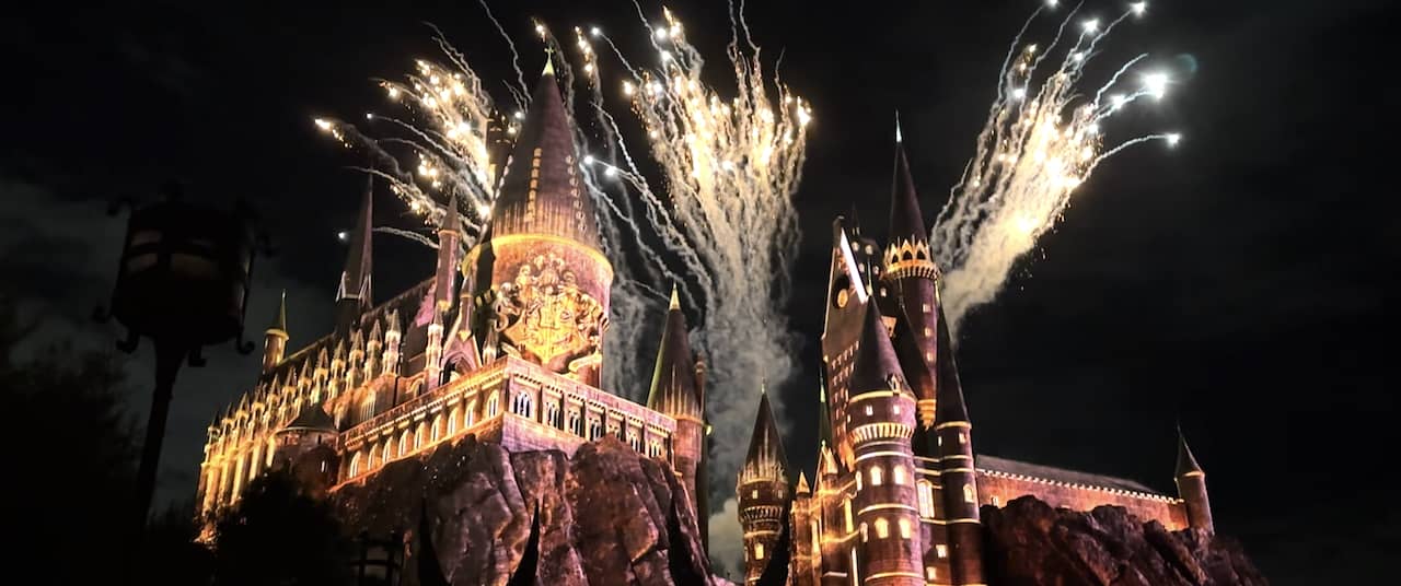 Universal Orlando invites fans to celebrate Hogwarts Always