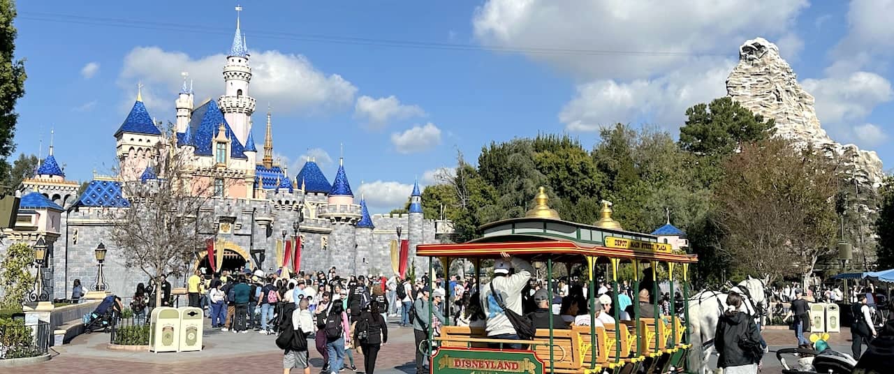 Disneyland and its unions reach tentative contract deal