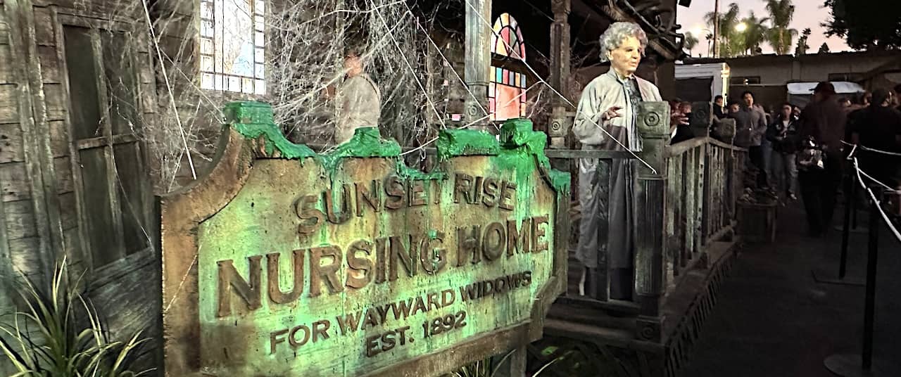 The scares keep adding up at Knott's Scary Farm