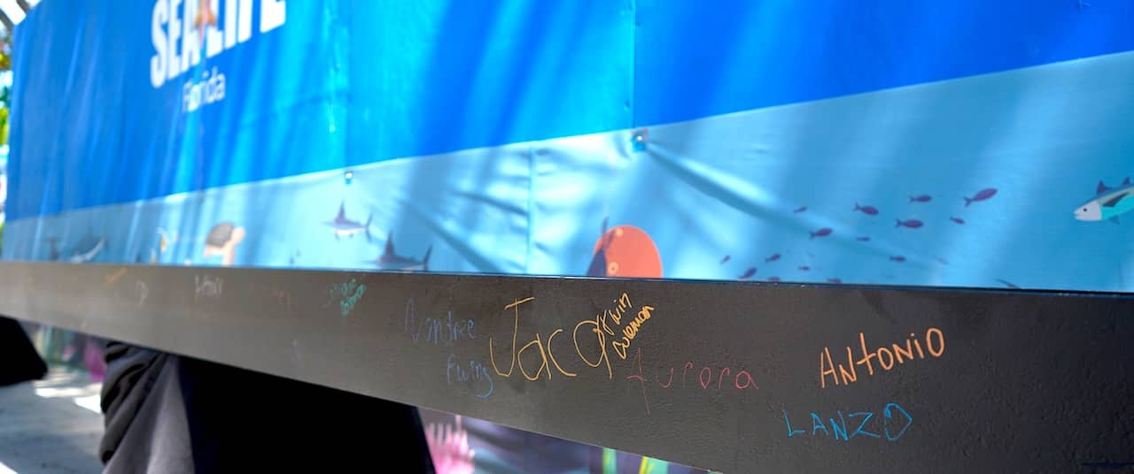 Fans can leave their mark on Sea Life in Florida