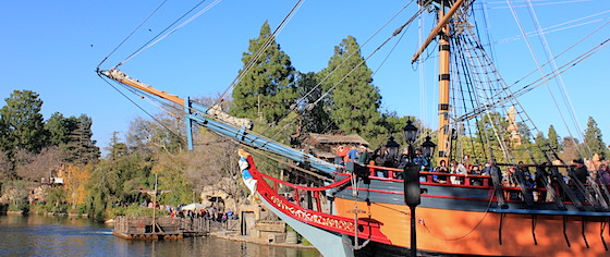 Fans Crowd Disneyland's Rivers of America on its Final Day of the Year