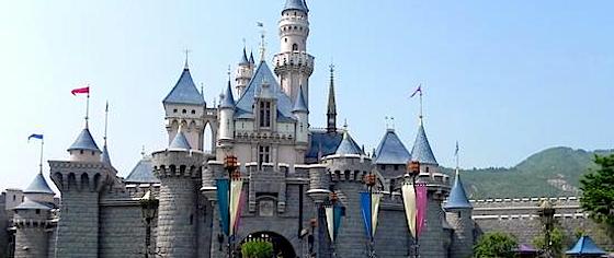 Hong Kong Disneyland Slump Prompts Layoffs