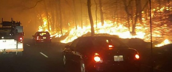 Wildfires threaten Dollywood, Gatlinburg resorts