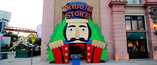 Universal Orlando Previews New Holiday Tribute Store