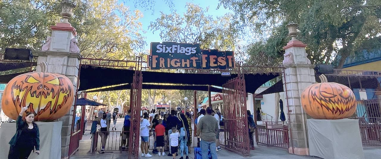 Halloween Review Fresh Energy at Six Flags Fright Fest