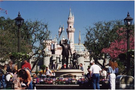 Disneyland photo, from ThemeParkInsider.com