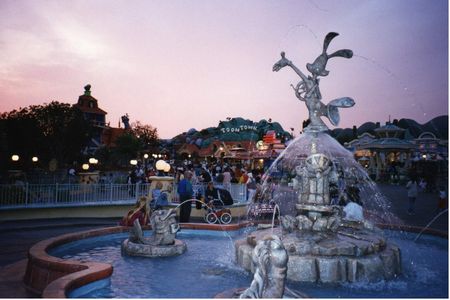 Disneyland photo, from ThemeParkInsider.com