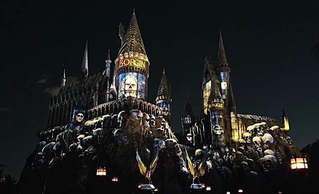 Hogwarts Castle Projection Shows at Universal Studios Hollywood