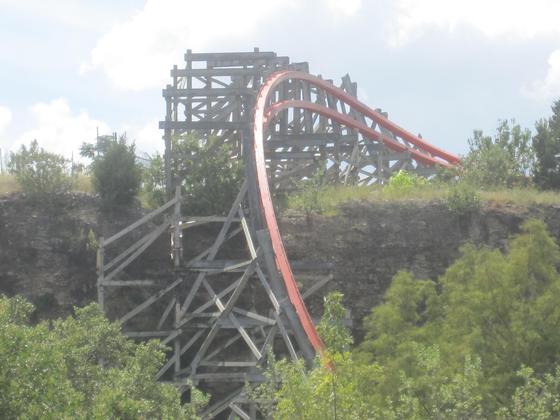 wonder woman six flags fiesta texas