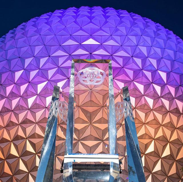 Epcot photo, from ThemeParkInsider.com