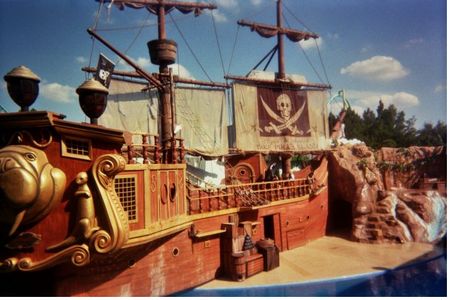 Clyde and Seamore Take Pirate Island photo, from ThemeParkInsider.com